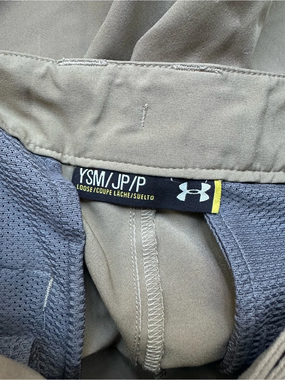 Under Armour Medal‎ Play Golf Shorts Tan Youth Size Small (8)